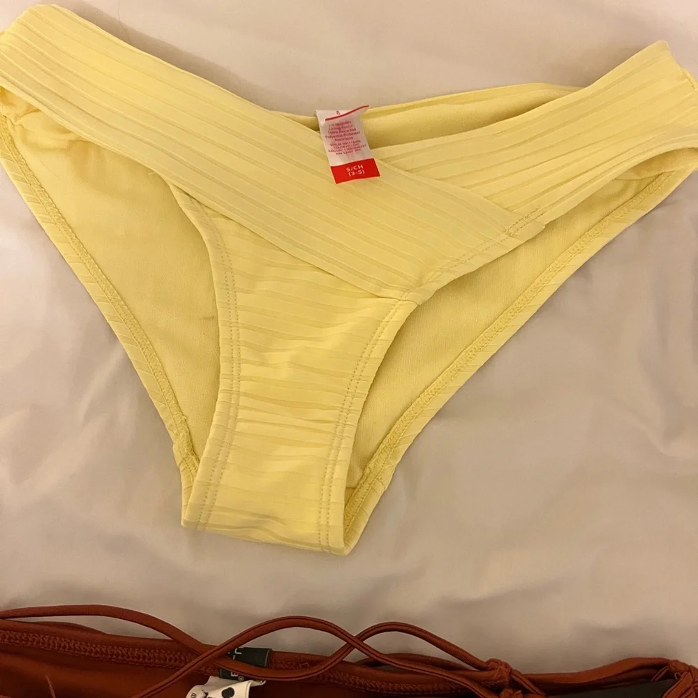 Bikini Bundle - Picture 6 of 11